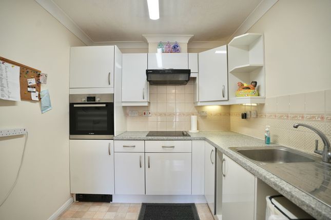 24 Ashdown Court, Cromer photo 2