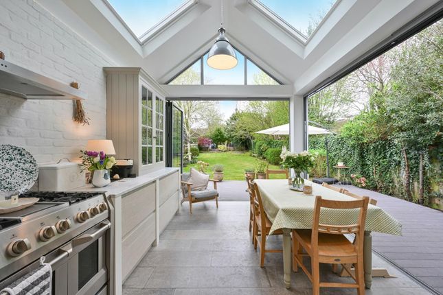 31, Worple Road, Epsom photo 2