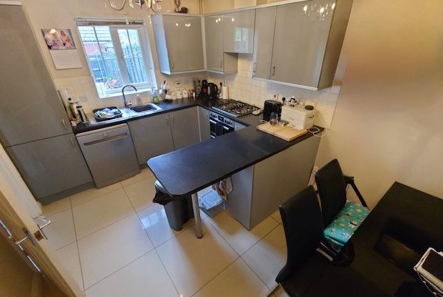 12, Maskell Drive, Bedford photo 2