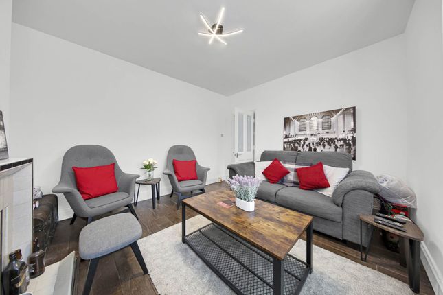 97, Cavendish Drive, London photo 3