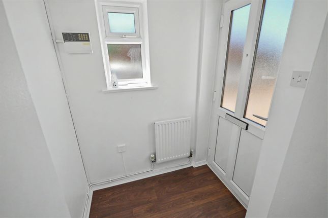 6, Ixworth Close, Northampton photo 4