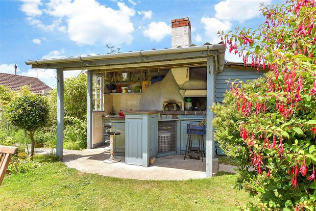 3-bed other on Madeira Lane, Freshwater, £490,000