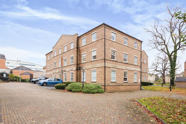 Flat for sale in Chaloner Grove, Wakefield