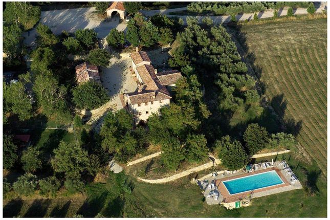 Country house for sale in Todi, Todi, Umbria