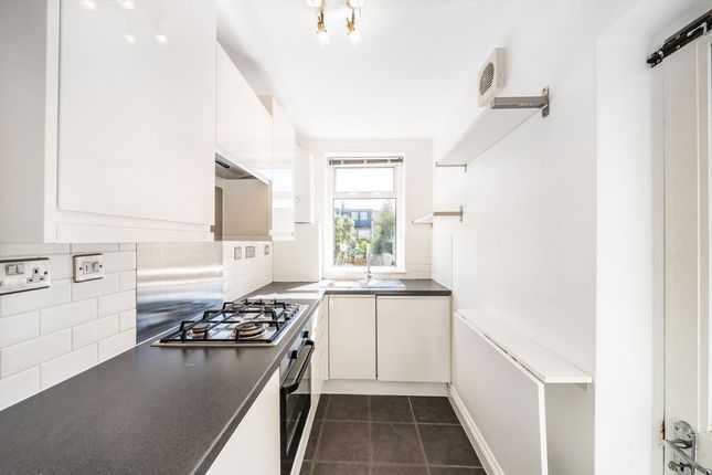 Ground Floor Flat, 138, Darwin Road, London photo 4