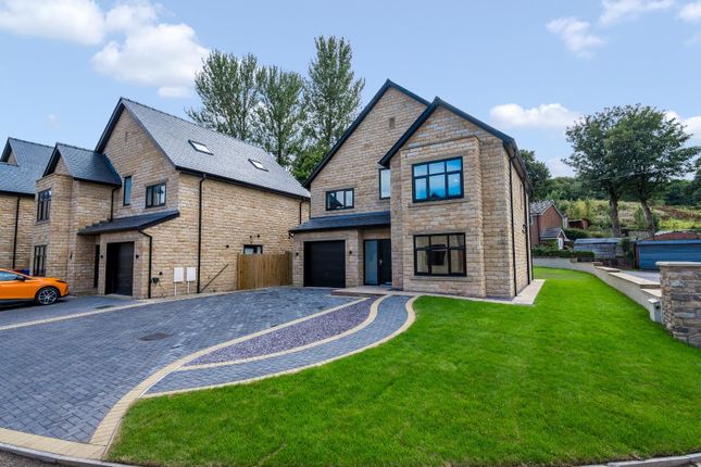 10, Victoria Gardens, Darwen photo 2