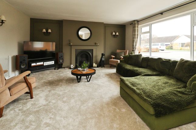 6, Cedar Close, Lincoln photo 3