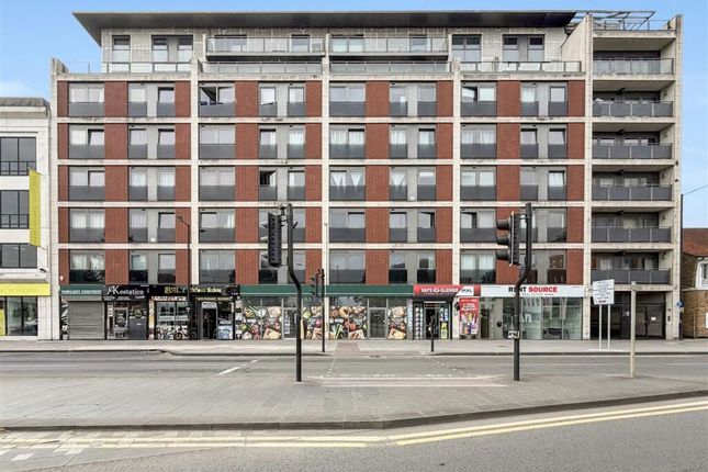 1-bed flat on Flat 127, 26 High Street, Slough, £120,000