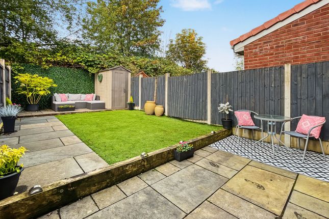 21 Kingsdale Close, Bury photo 4