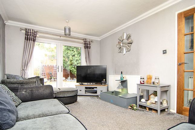 23, Wyre Close, Walsall photo 4