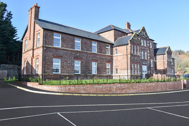 Thumbnail Flat for sale in Halkyn Road, Holywell