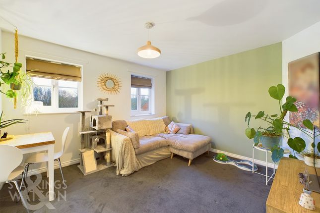 Thumbnail Flat for sale in Hemming Way, Norwich