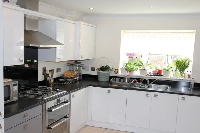 23, Grassingham End, Chalfont St. Peter photo 2