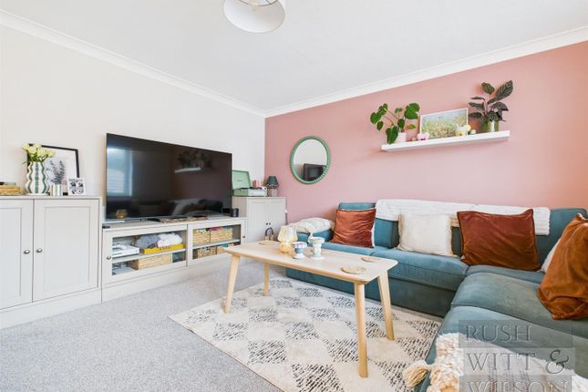 11 Blacklands Court, 32, Fearon Road, Hastings photo 2