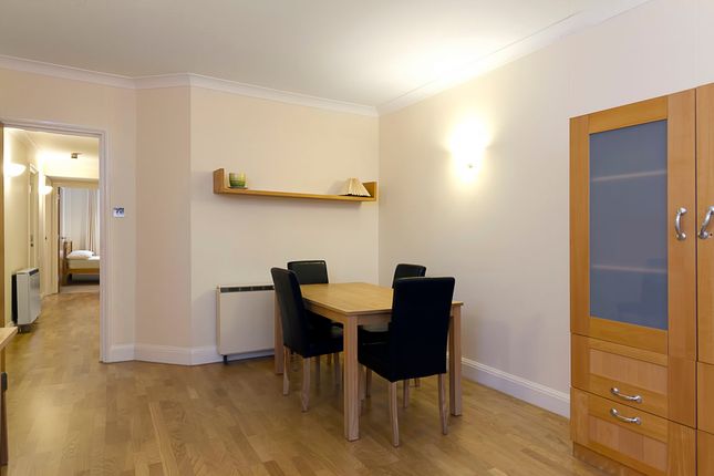 Flat 189, North Block, London photo 2