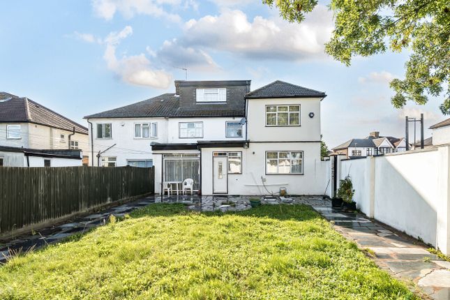 19 Kingshill Avenue, Harrow photo 2