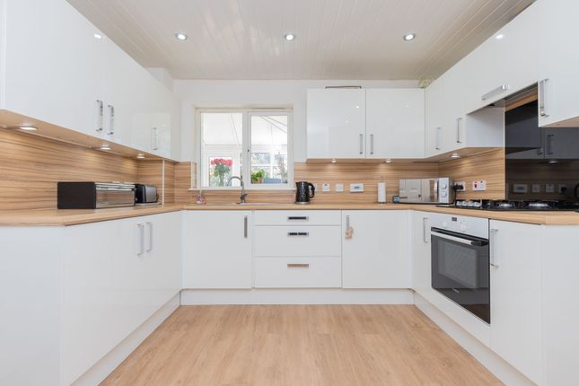 21 Arniston Way, Paisley photo 2