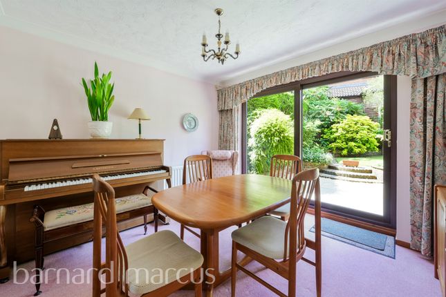 11, Cotland Acres, Redhill photo 4