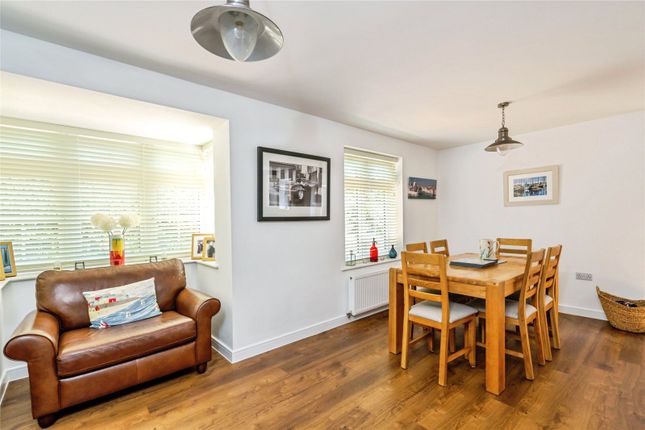 22, Vespasian Close, Chichester photo 4