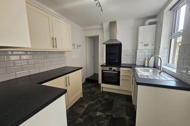 38, Belle Vue Road, Ipswich photo 4