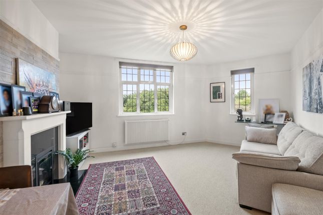 21, Green Tiles Lane, Uxbridge photo 4