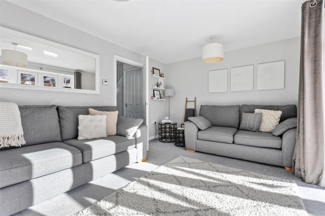 24, Hawthorn Croft, Hitchin photo 3