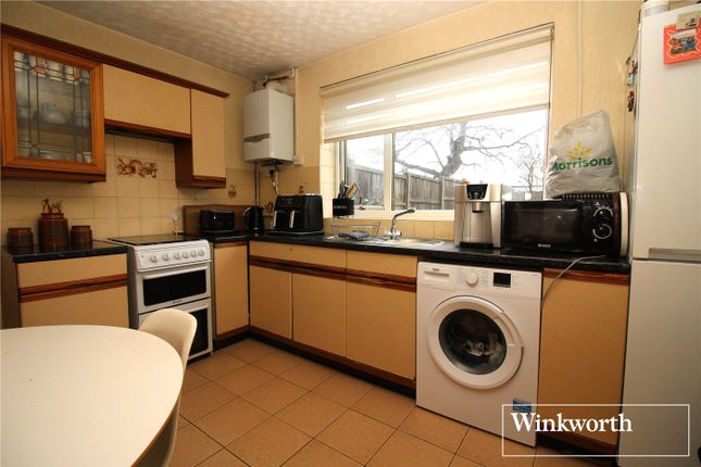 15, Caishowe Road, Hertfordshire photo 3