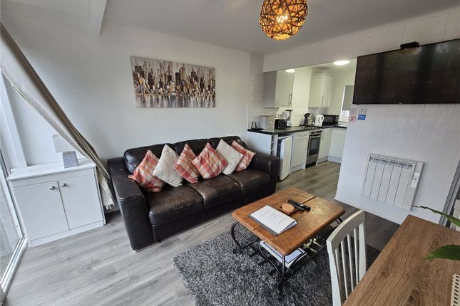 Chalet 16,, Glan Gwna Holiday Park, Caernarfon photo 3