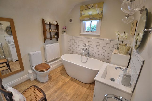 92 Loughborough Road, Loughborough photo 3
