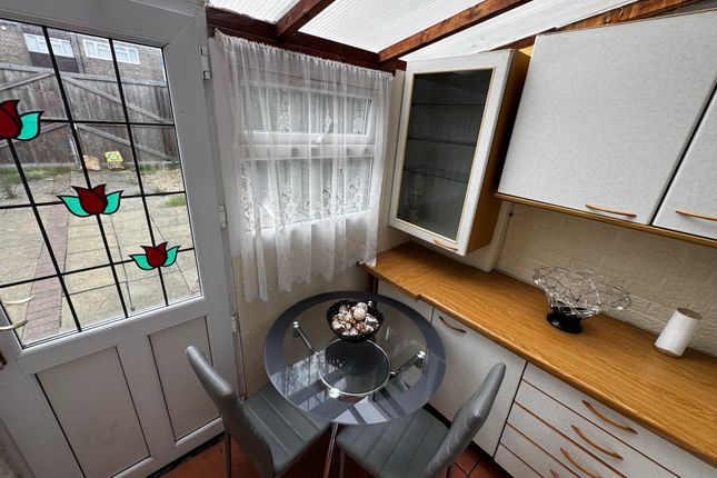 8, Greenland Walk, CORBY photo 5