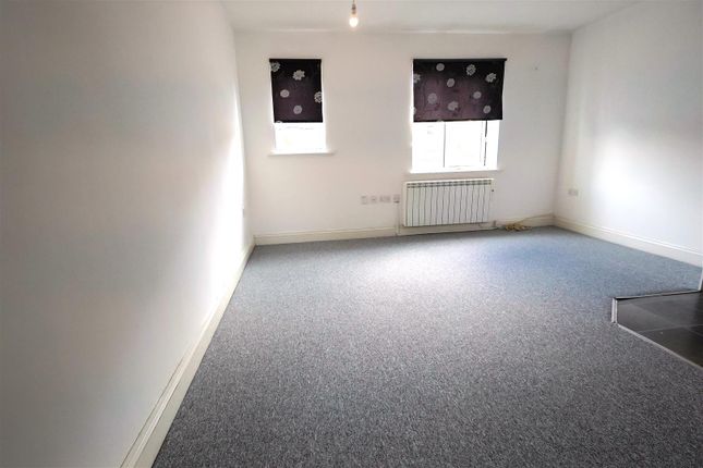 Flat 29, Trafalgar Court, Trafalgar Street, Gillingham photo 4