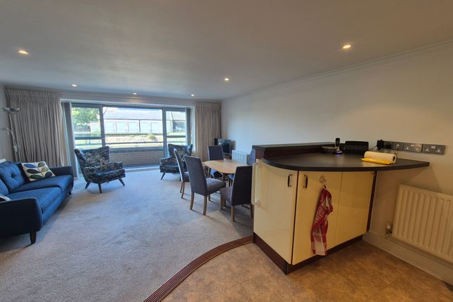 Flat 2, Bristol photo 3