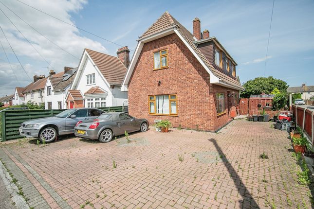 Property for sale in Parkeston Road, Dovercourt, Harwich
