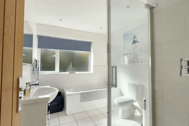 17 Abbotts Oak Drive, Coalville photo 4