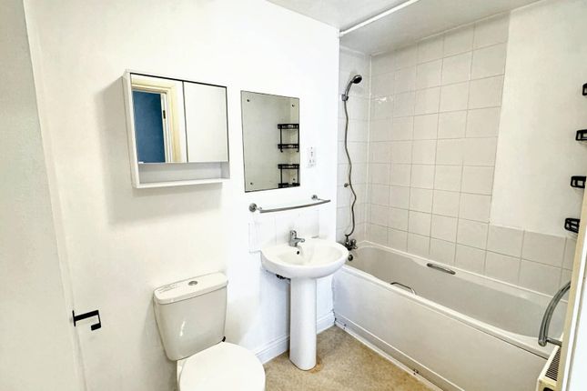 Flat 17, Sturminster Lodge, Sturminster Road, Bristol photo 3
