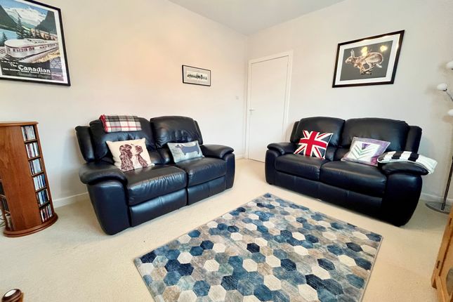 24, Gartcows Crescent, Falkirk photo 4