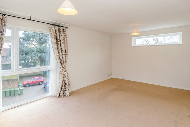 13, Berkeley Court, Weybridge photo 4