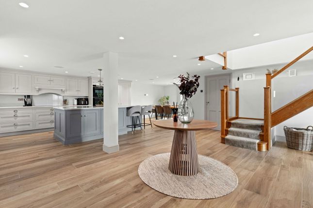 8 Kilnfield Barns, Chignal Road, Chelmsford photo 3
