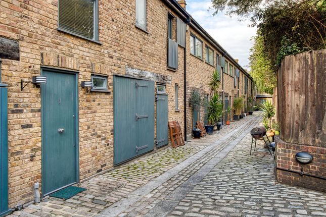 Barn conversion to rent in Prices Mews, London