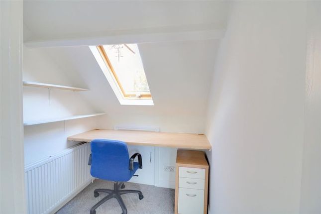 34c, Foxley Lane, Purley photo 4
