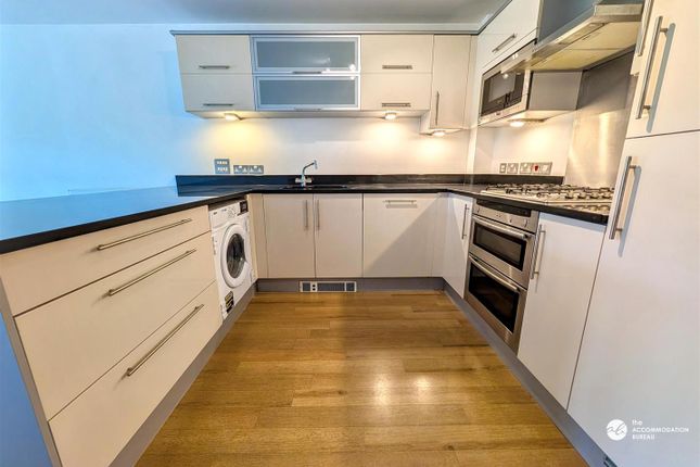 5 Tides Reach Apartments, Egloshayle Road, Wadebridge photo 2