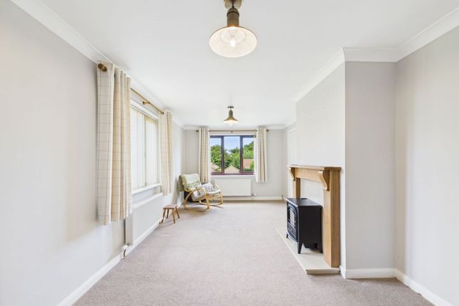 8, Hermitage Way, Whitby photo 2