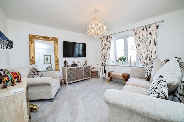 9, Cinder Lane, Nottinghamshire photo 4