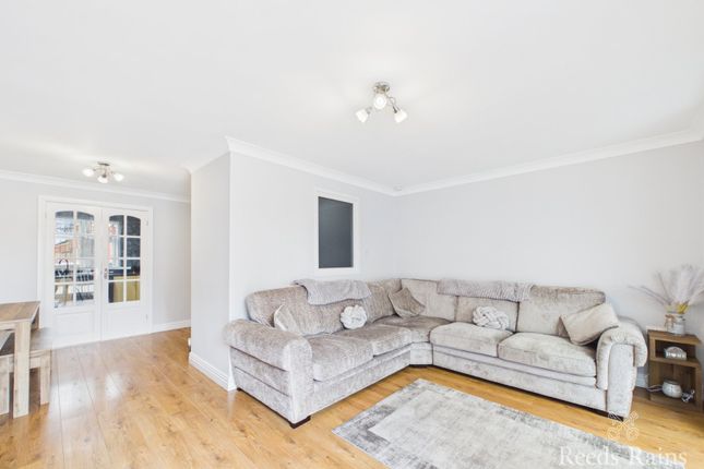 77, Grasby Road, East Yorkshire photo 2
