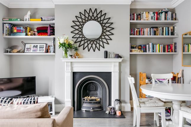 19b, Replingham Road, London photo 3