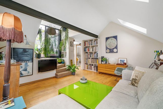 Flat for sale in St. Saviour's Road, London