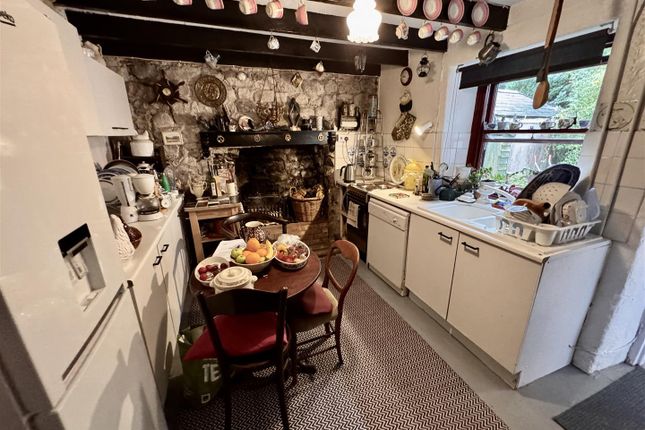 44, Cwmgarw Road, Ammanford photo 3