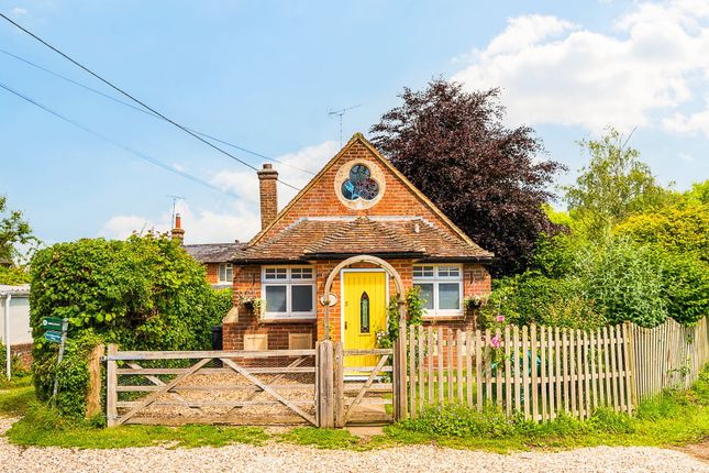Thumbnail Detached house for sale in Russells Water, Henley-On-Thames