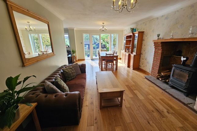53, Hartland Drive, Edgware photo 4