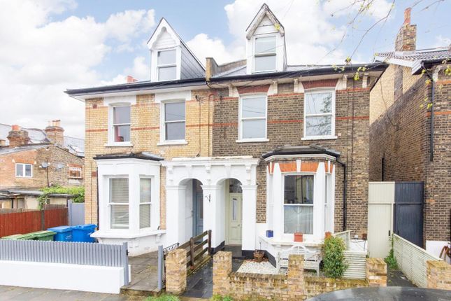 Flat for sale in Derwent Grove, East Dulwich, London